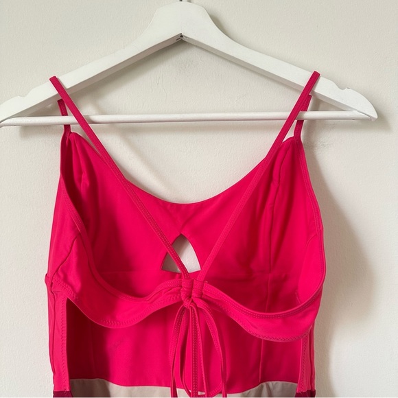 Summersalt The Swan Dive Colorblock One Piece Swimsuit In Hibiscus Lava Size 10 - Picture 3 of 5